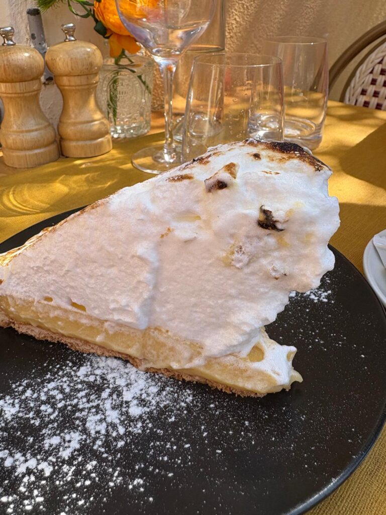 WhatsApp Image 2026 07 09 at 11.53.02 La tarte au citron meringuée de la Table de Léon Saint-Tropez