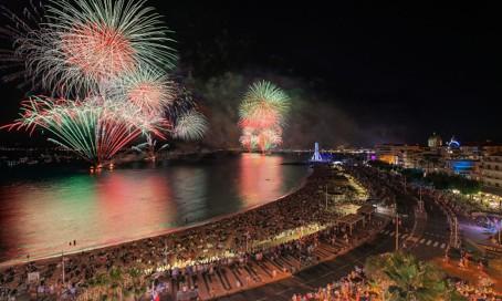 feux artifice saint raphael tropicana Lodge Feux d'artifice 14 juillet 15 août Saint-Raphaël Tropicana Lodge